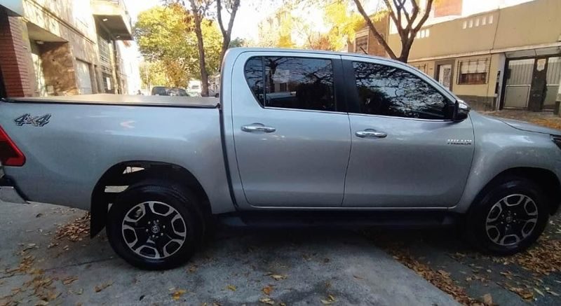 Toyota Hilux srx at 2.8 4x4 2021 impecable 40.000km